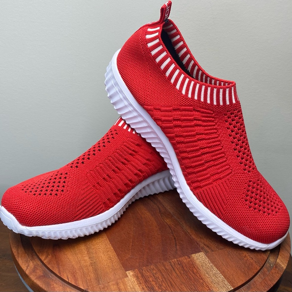 TIOSEBON Red Knit Walking Shoe